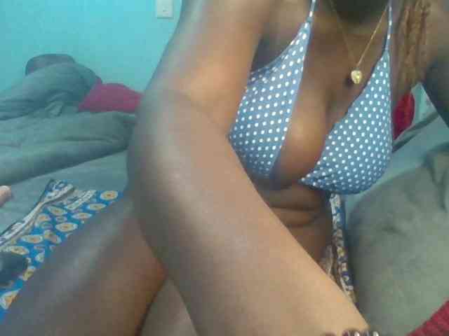 Sexyamadah-012 webcam