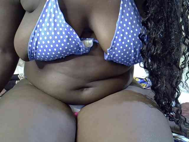 Sexyamadah-012 webcam