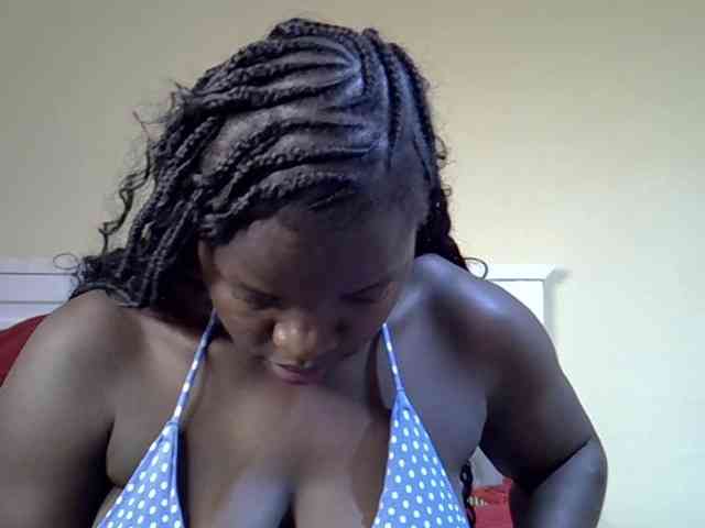 Sexyamadah-012 webcam