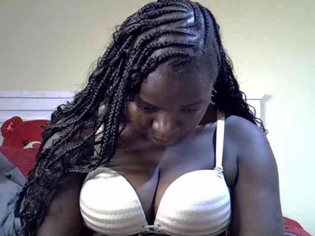 Sexyamadah-012 webcam