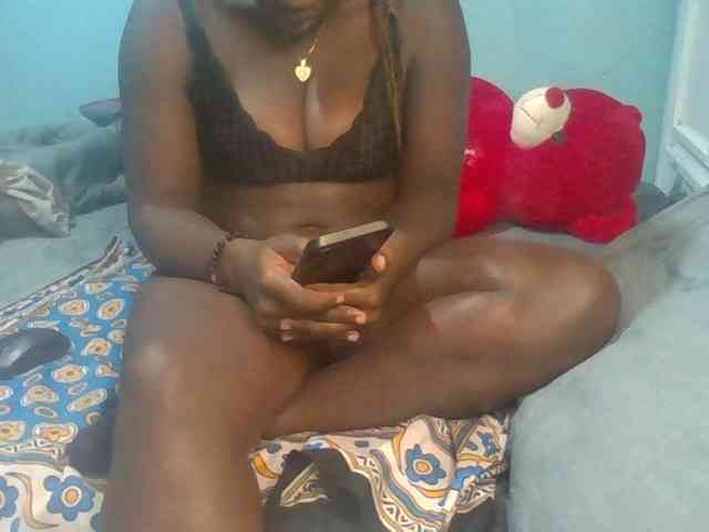 Sexyamadah-012 webcam