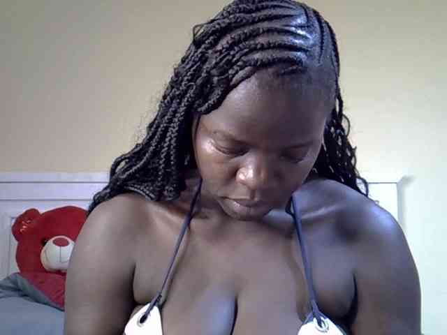 Sexyamadah-012 webcam