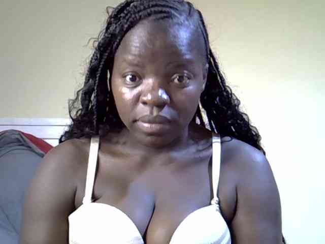 Sexyamadah-012 webcam