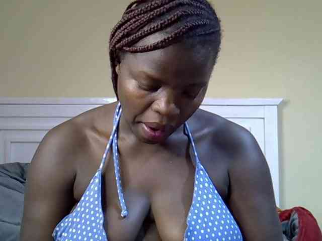 Sexyamadah-012 webcam