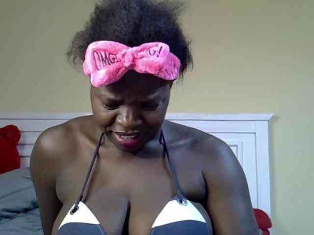 Sexyamadah-012 webcam