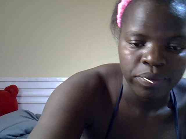 Sexyamadah-012 webcam