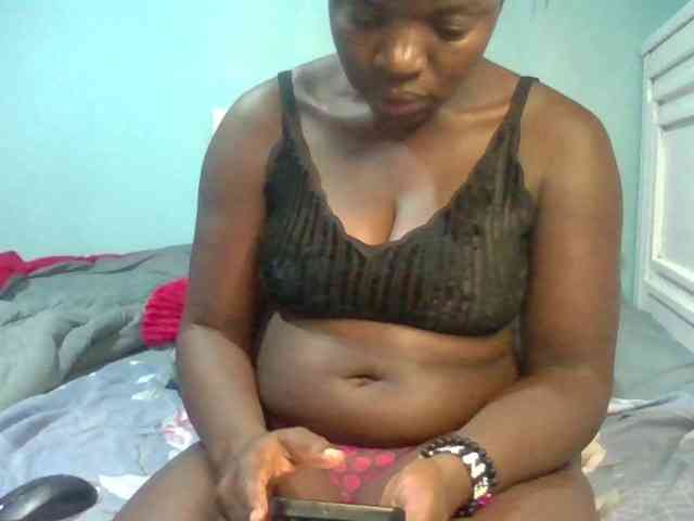 Sexyamadah-012 webcam