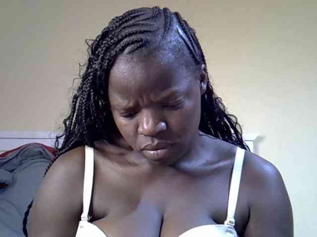 Sexyamadah-012 webcam