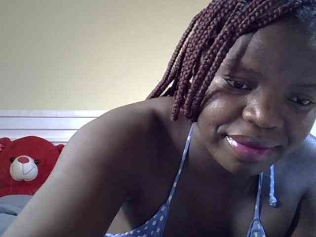 Sexyamadah-012 webcam