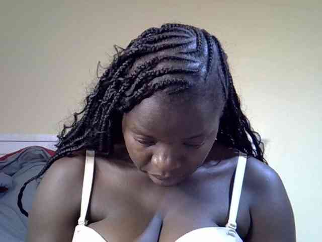 Sexyamadah-012 webcam