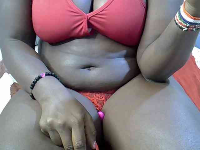 Sexyamadah-012 webcam