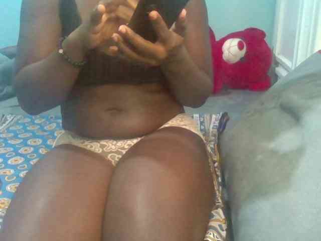 Sexyamadah-012 webcam