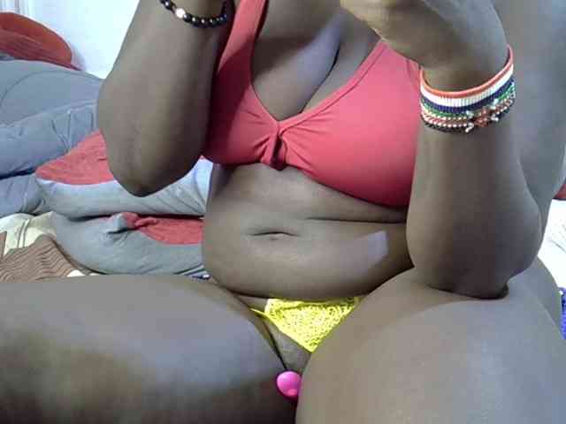 Sexyamadah-012 webcam