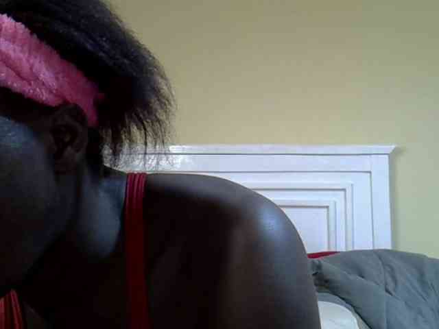 Sexyamadah-012 webcam