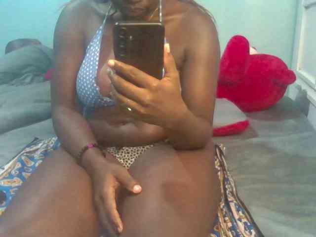 Sexyamadah-012 webcam