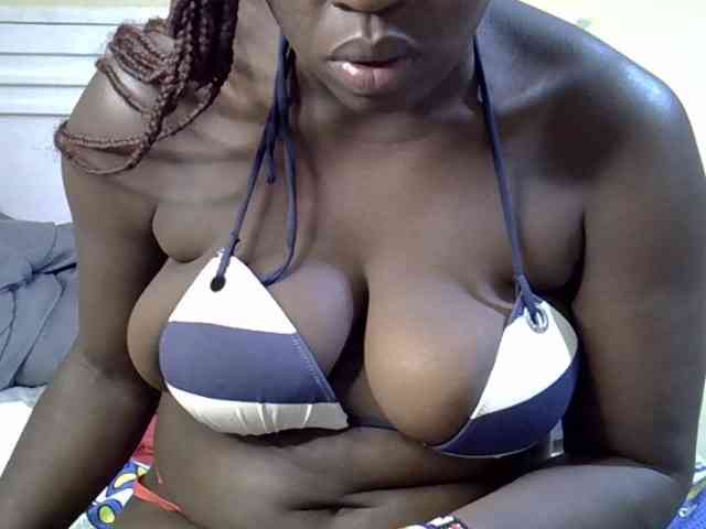 Sexyamadah-012 webcam