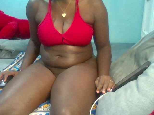 Sexyamadah-012 webcam