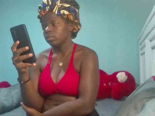 Sexyamadah-012 webcam