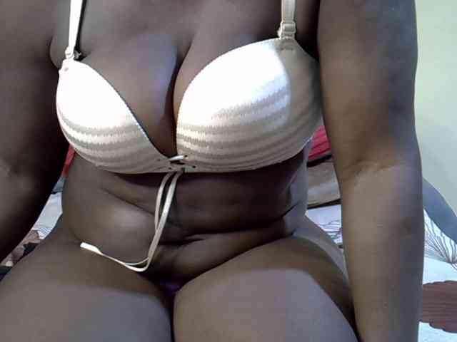 Sexyamadah-012 webcam