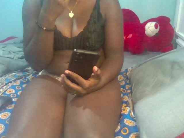Sexyamadah-012 webcam