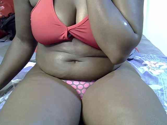 Sexyamadah-012 webcam