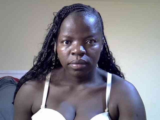 Sexyamadah-012 webcam