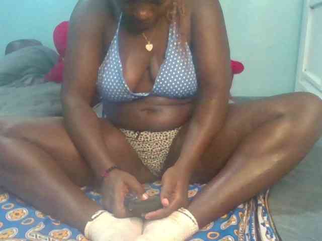Sexyamadah-012 webcam