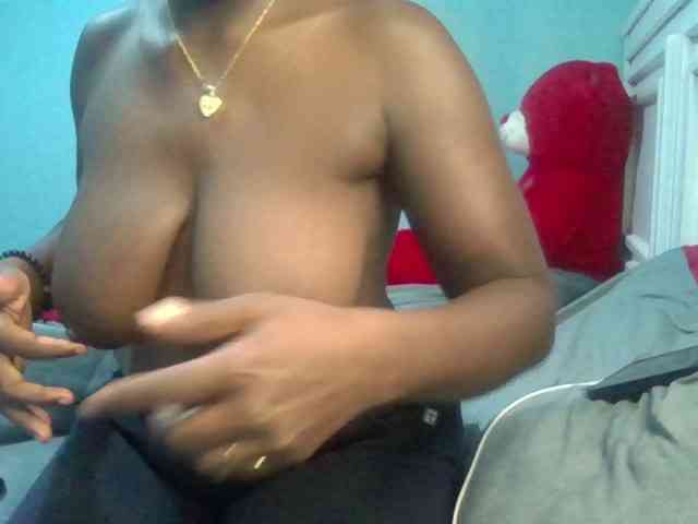 Sexyamadah-012 webcam