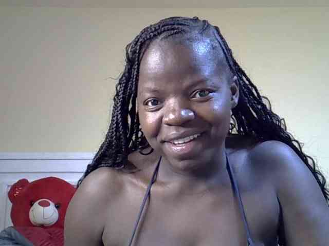 Sexyamadah-012 webcam