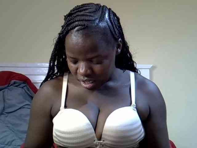 Sexyamadah-012 webcam