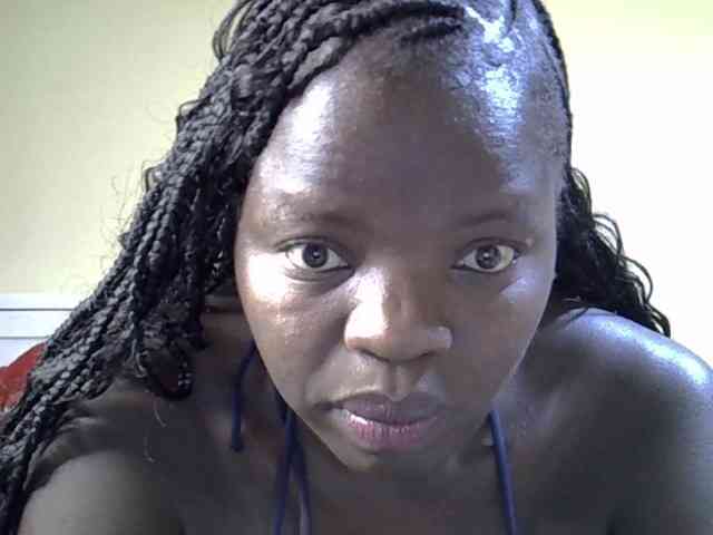 Sexyamadah-012 webcam