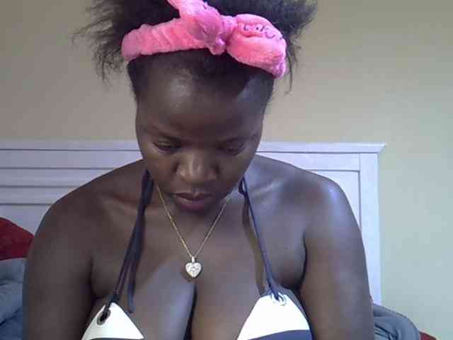 Sexyamadah-012 webcam