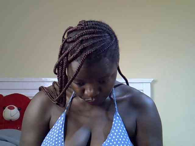 Sexyamadah-012 webcam