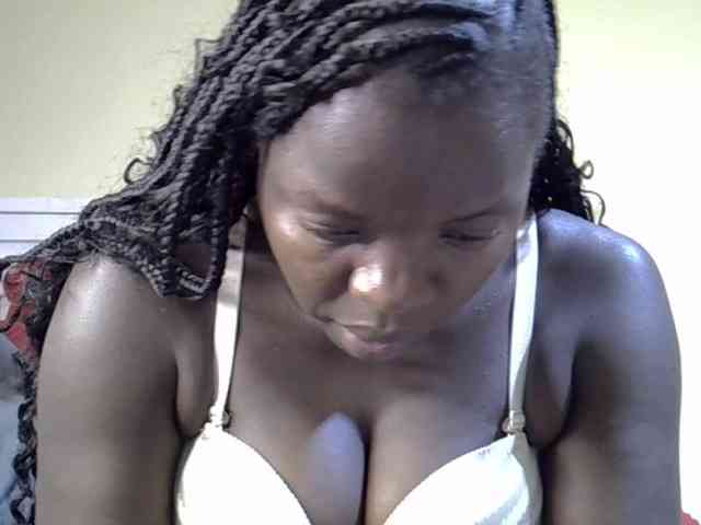 Sexyamadah-012 webcam