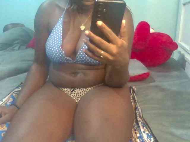 Sexyamadah-012 webcam