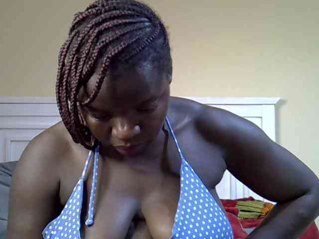 Sexyamadah-012 webcam