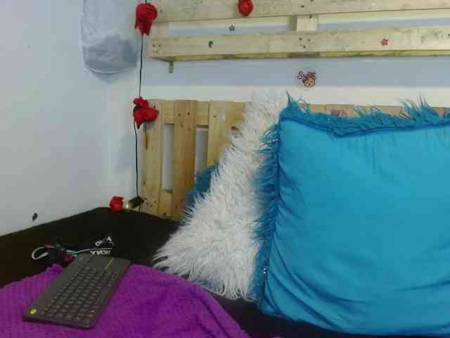 lorenajoness webcam