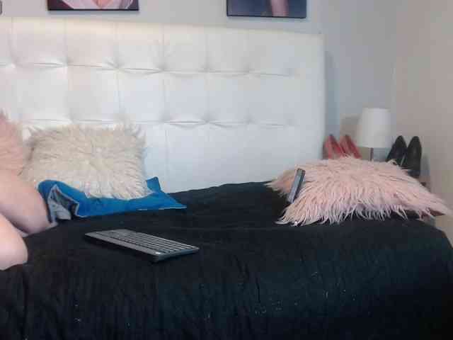 lorenajoness webcam