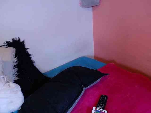 lorenajoness webcam
