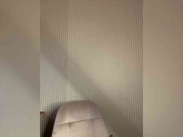 GoldenEmily webcam