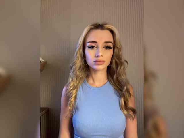 free adult cam to cam GoldenEmily