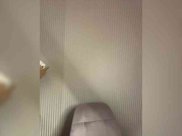 GoldenEmily webcam