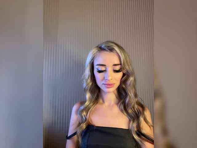 GoldenEmily webcam