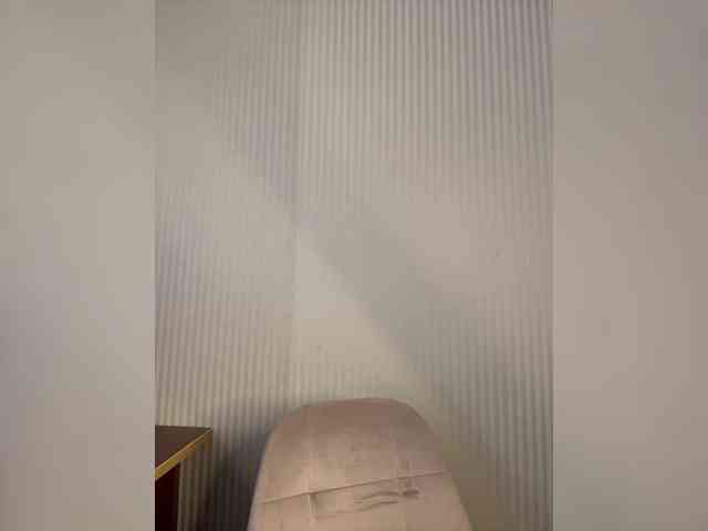 GoldenEmily webcam