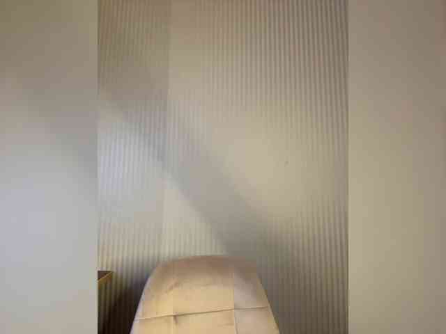 GoldenEmily webcam