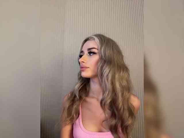 live on webcam GoldenEmily