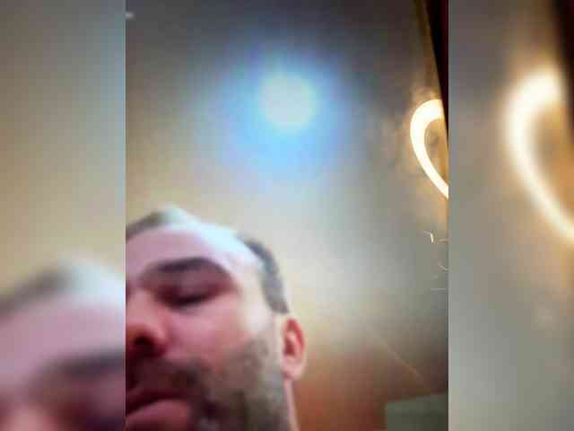GoldenEmily webcam