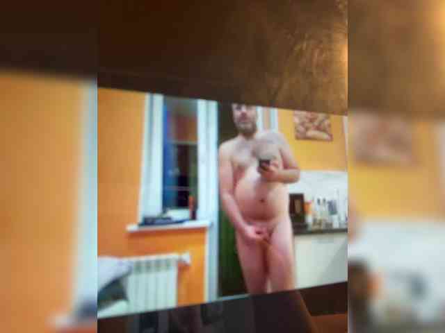 GoldenEmily webcam