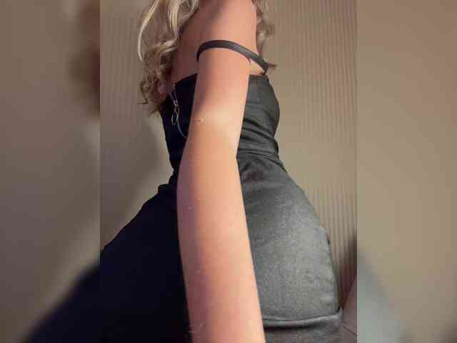 GoldenEmily webcam