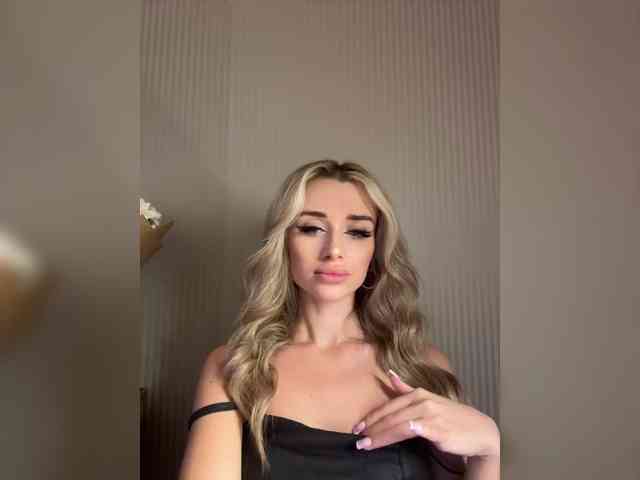 cam chatroom GoldenEmily